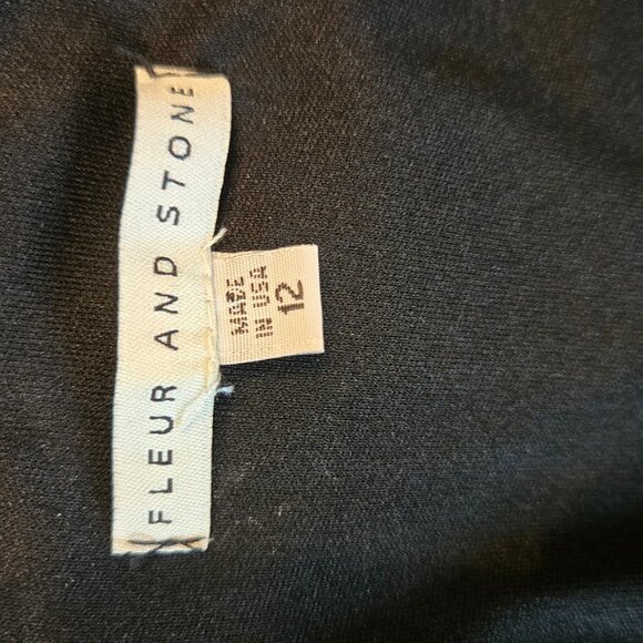 Fleur and Stone - Size 12 Dress with pockets - Pre-Owned - Picture 6 of 6